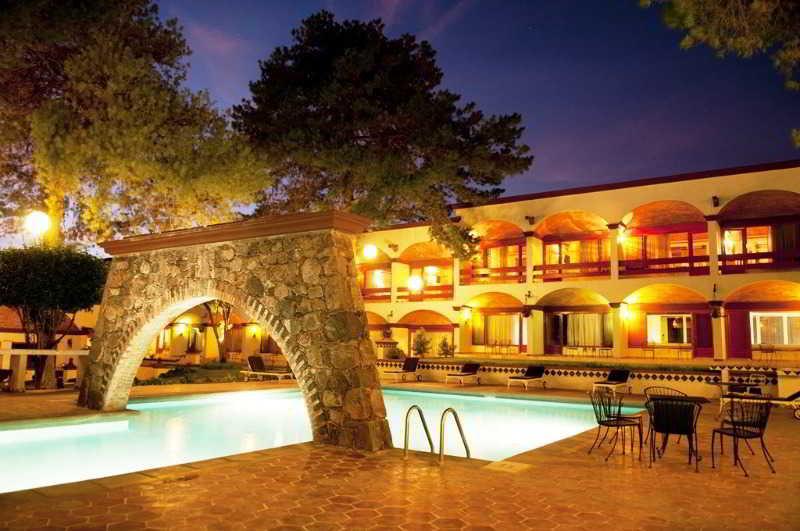 Imperio De Angeles Executive Leon Poliforum Exterior photo