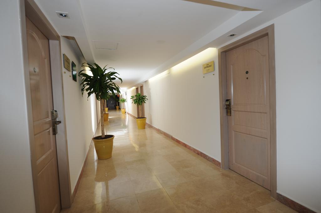 Imperio De Angeles Executive Leon Poliforum Exterior photo